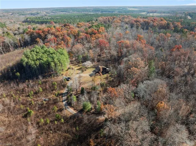 $547,000 | 1085 Okeewemee Road, Troy, NC 27371