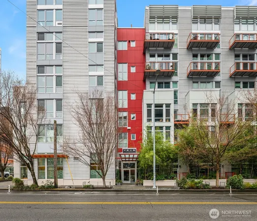 $525,000 | 401 9th Avenue North, Unit 102, Seattle, WA 98109