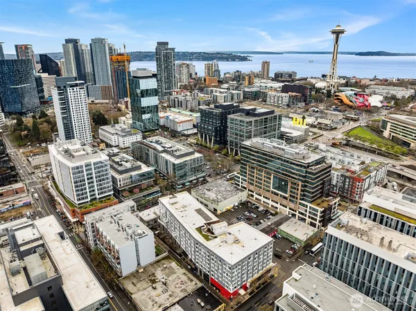 $525,000 | 401 9th Avenue North, Unit 102, Seattle, WA 98109