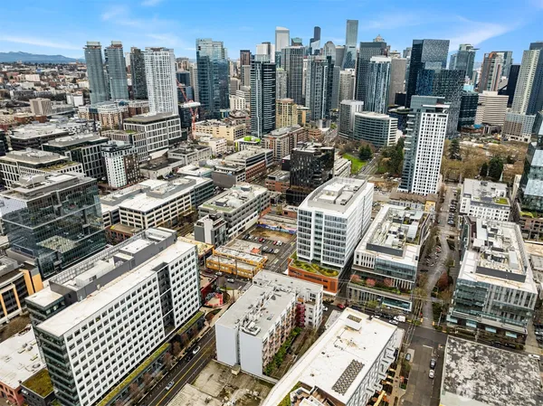 $525,000 | 401 9th Avenue North, Unit 102, Seattle, WA 98109