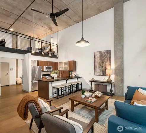 $525,000 | 401 9th Avenue North, Unit 102, Seattle, WA 98109