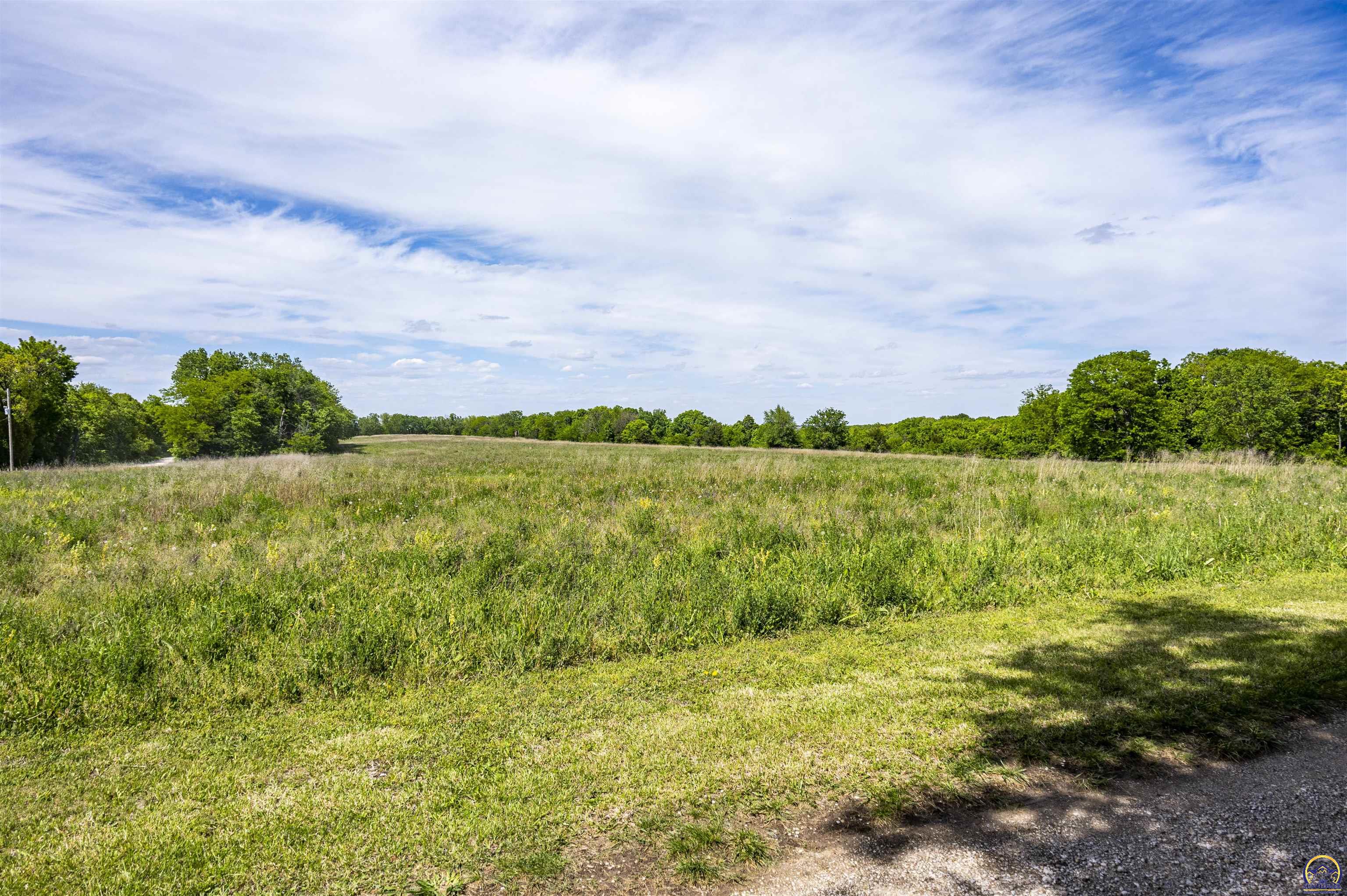 2026 Northwest Douglas Road Topeka, KS 66615 - Photo 61 of 94