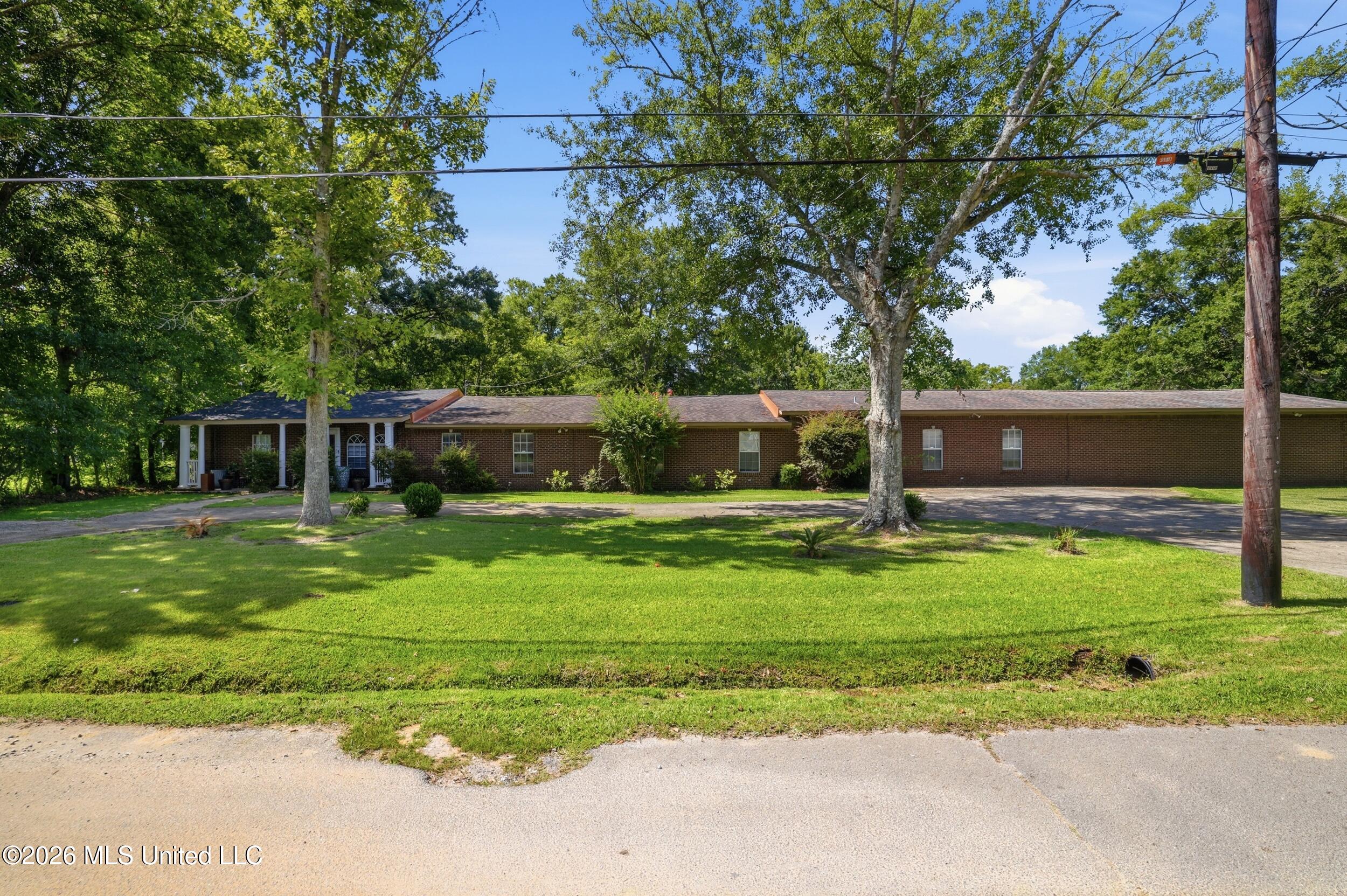 3518 Hemlock Avenue Moss Point, MS 39563 - Photo 1 of 62 2_r6__7423