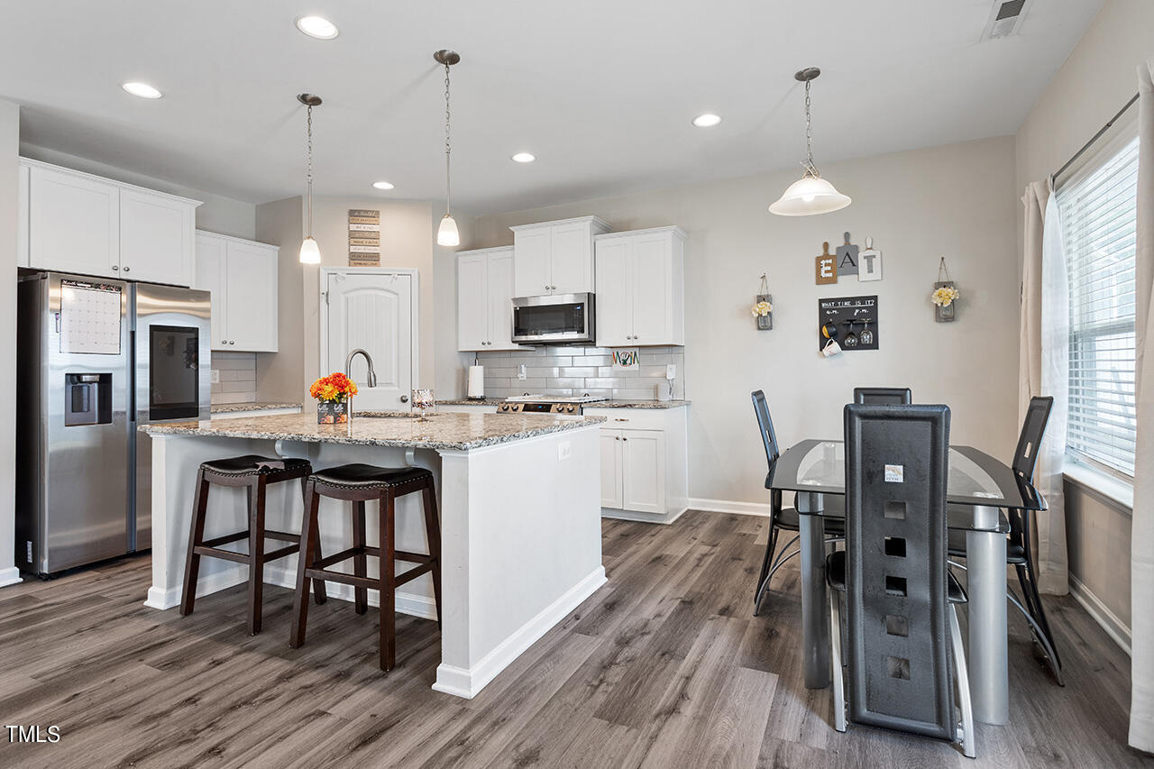 6826 Shane Drive Raleigh, NC 27610 - Photo 16 of 35 Kitchen/Breakfast area
