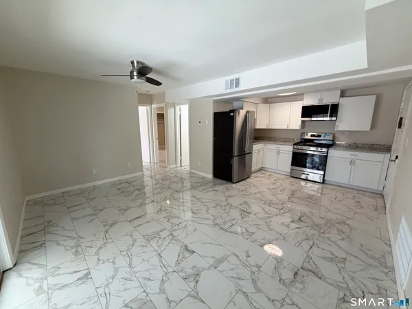 $2,200 | 267 Branford Road, Unit 103, North Branford, CT 06471