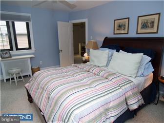 43 Henley Road Wynnewood, PA 19096 - Photo 5 of 12 Bedroom - Main