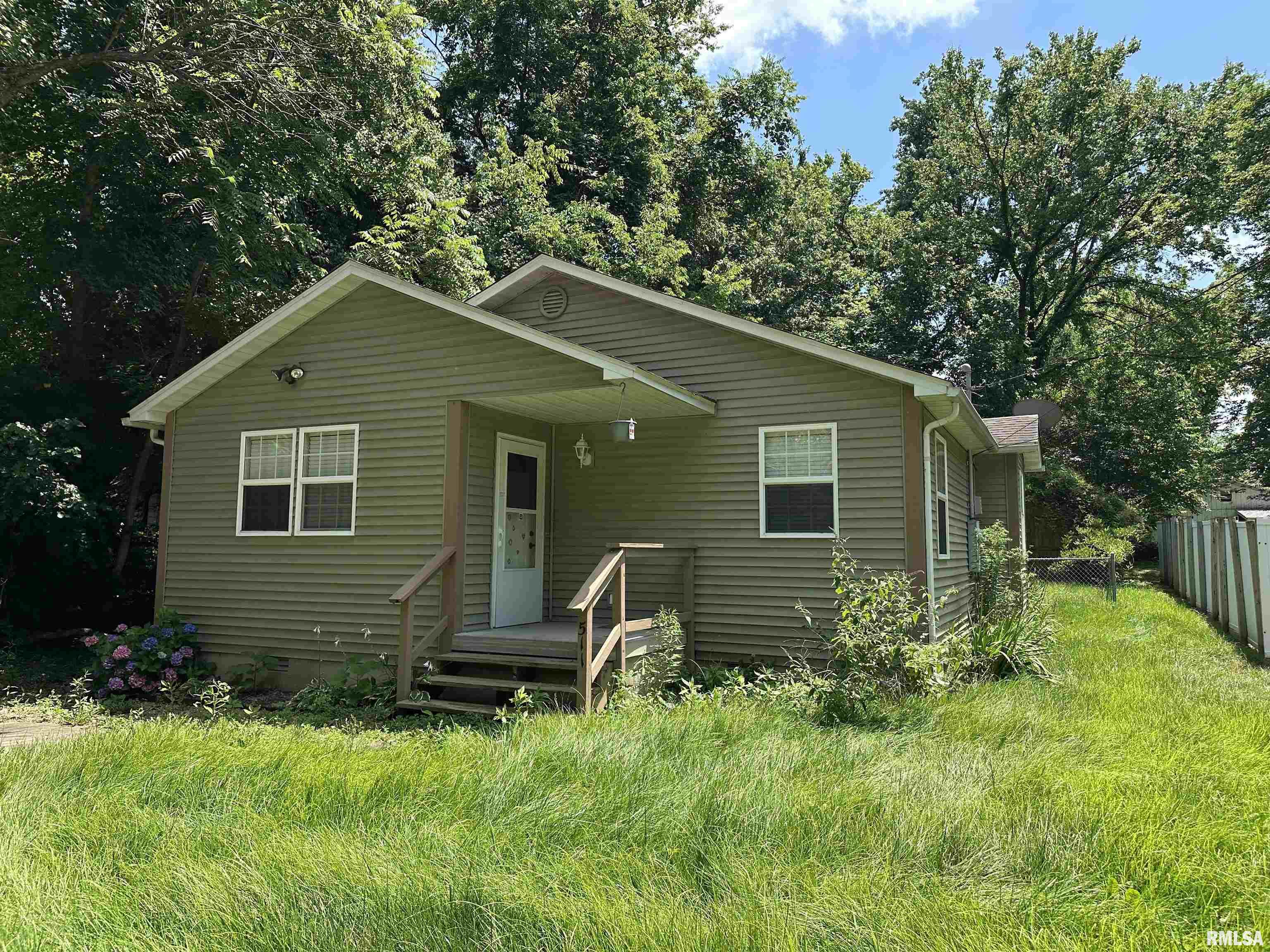 511 West Rigdon Street Carbondale, IL 62901 - Photo 1 of 42 Gallery Image 1