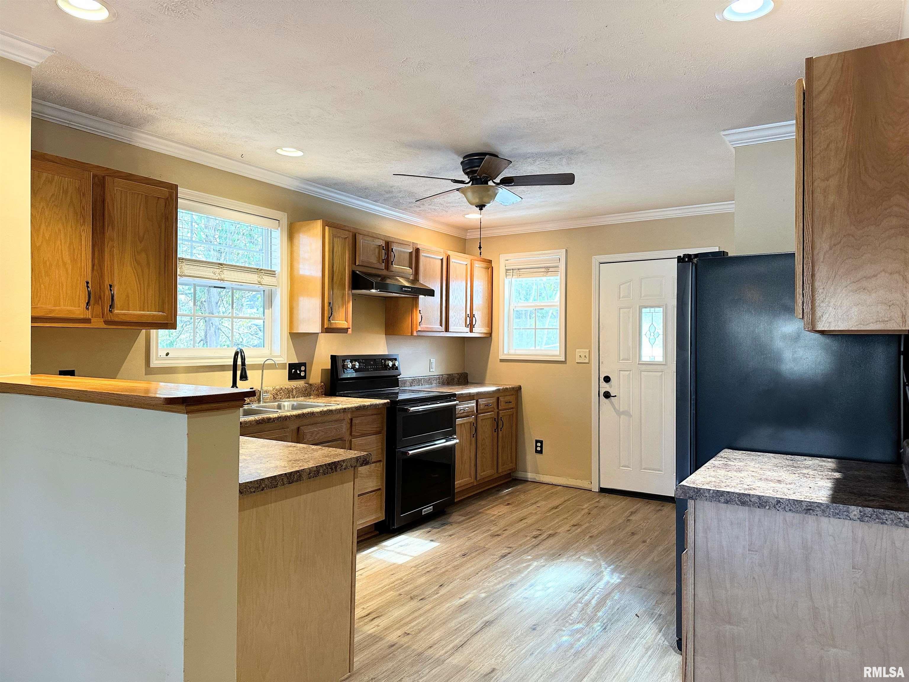 511 West Rigdon Street Carbondale, IL 62901 - Photo 6 of 42 Gallery Image 6