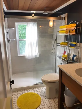 $3,000 | 35 Rosa Road, Middletown, RI 02842