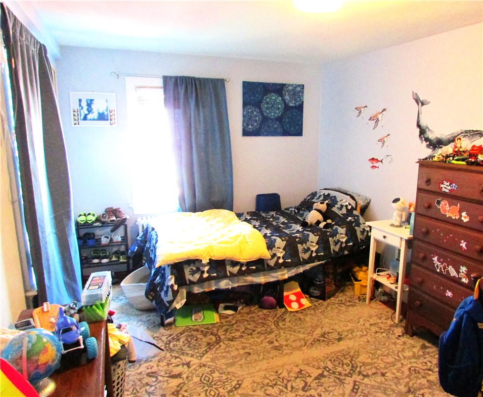 35 Rosa Road Middletown, RI 02842 - Photo 6 of 10 Bedroom 1