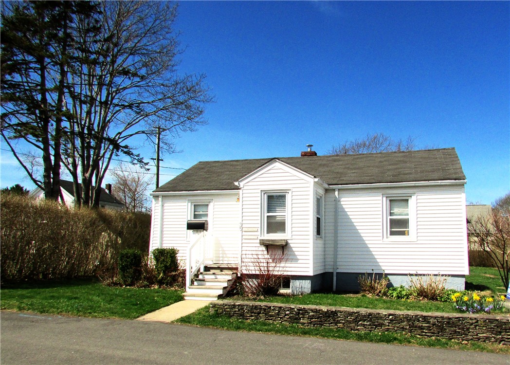 35 Rosa Road Middletown, RI 02842 - Photo 10 of 10