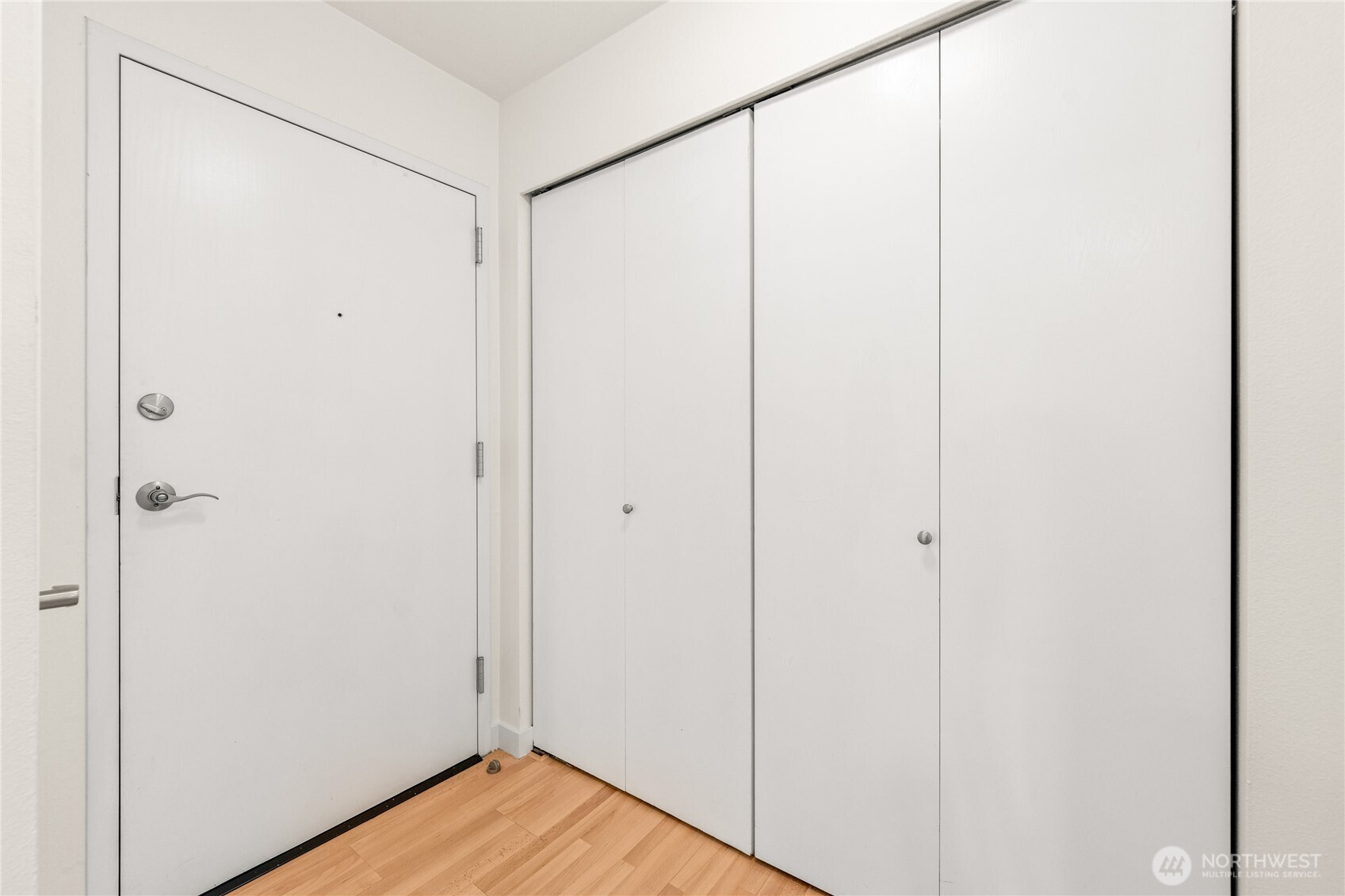 555 Prospect Street, Unit 1 Seattle, WA 98109 - Photo 17 of 27 Gallery Image 17