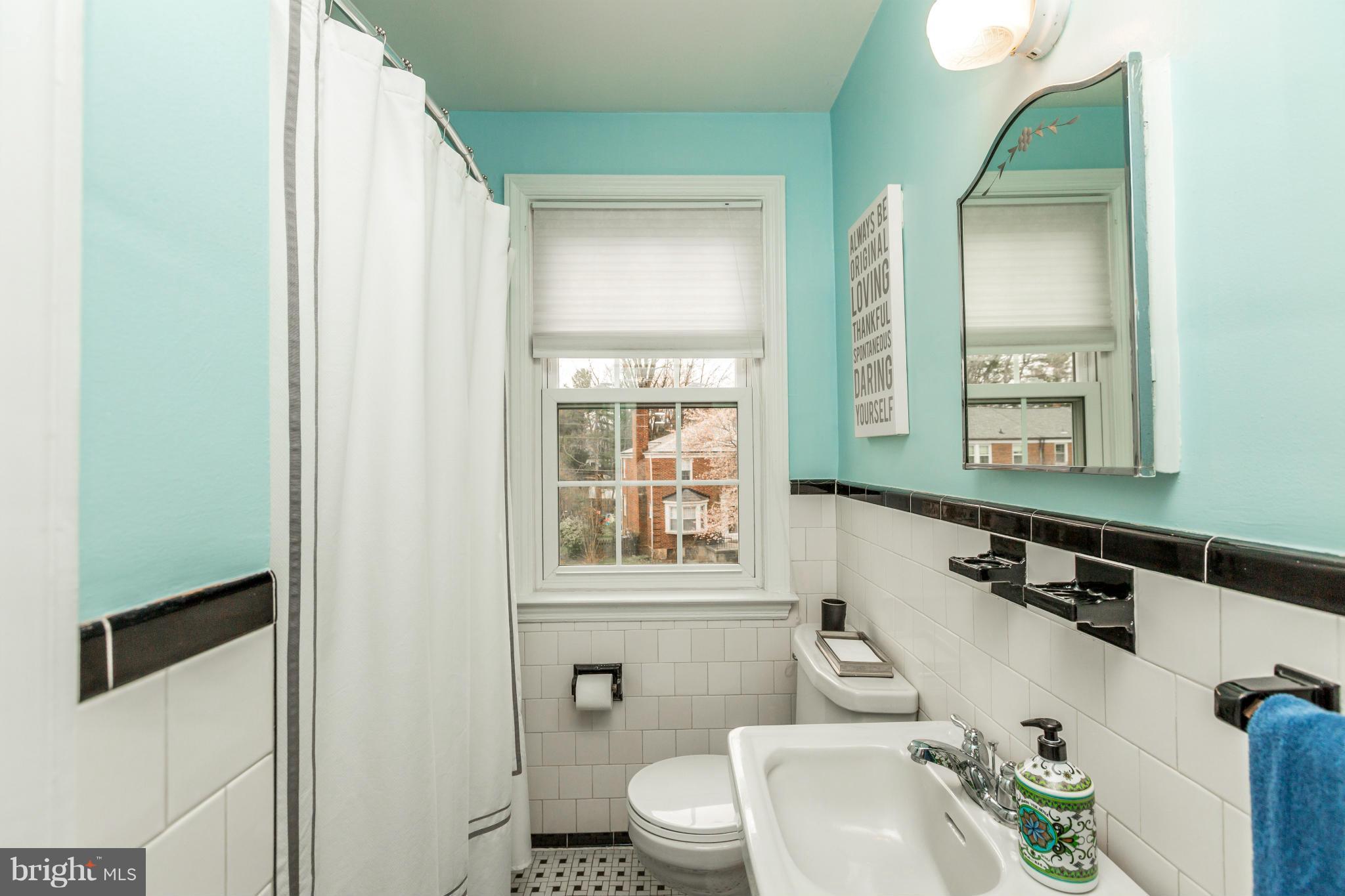 216 Gaywood Road Baltimore, MD 21212 - Photo 17 of 30 Bath