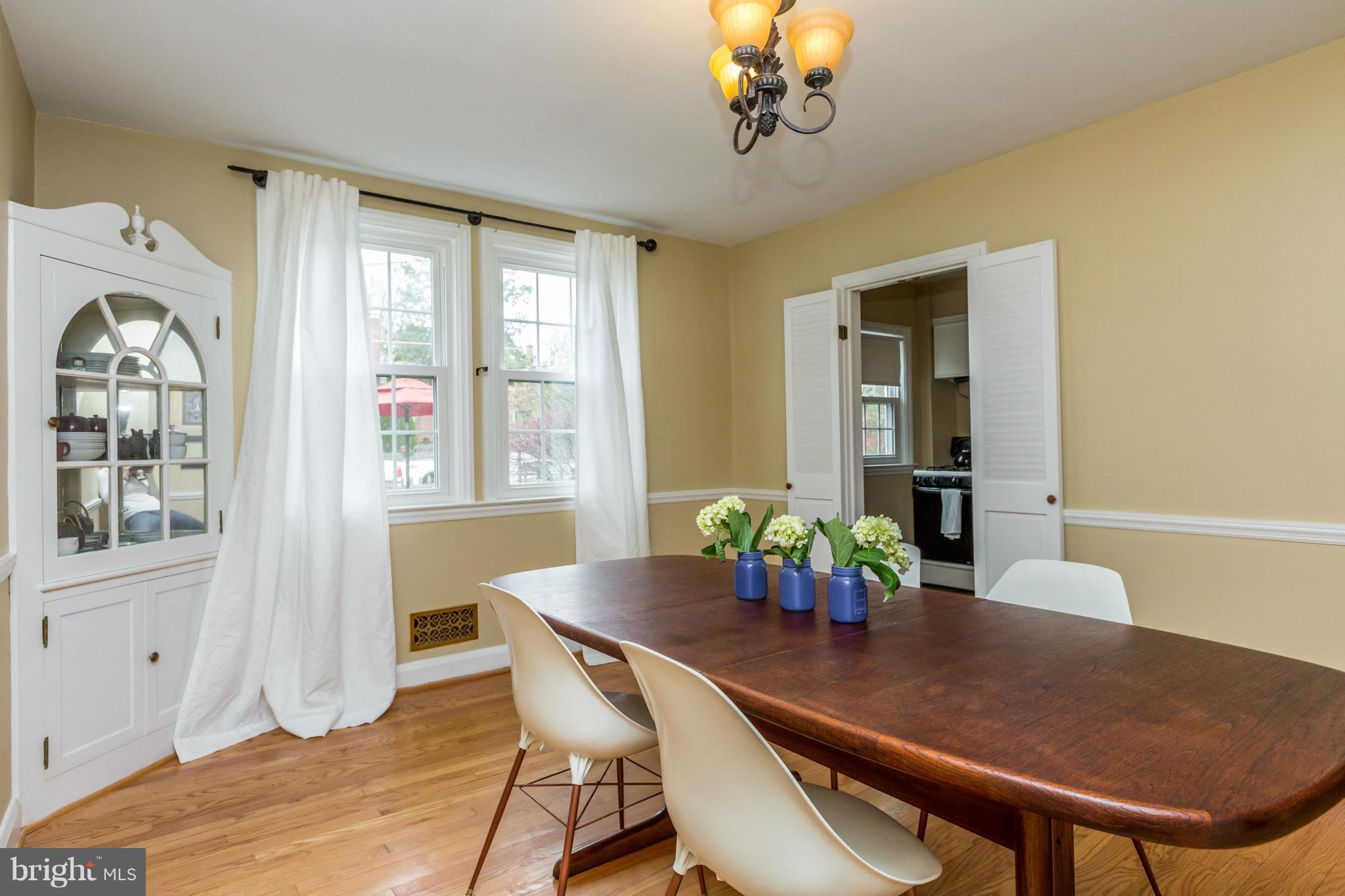 216 Gaywood Road Baltimore, MD 21212 - Photo 6 of 30 Dining Room