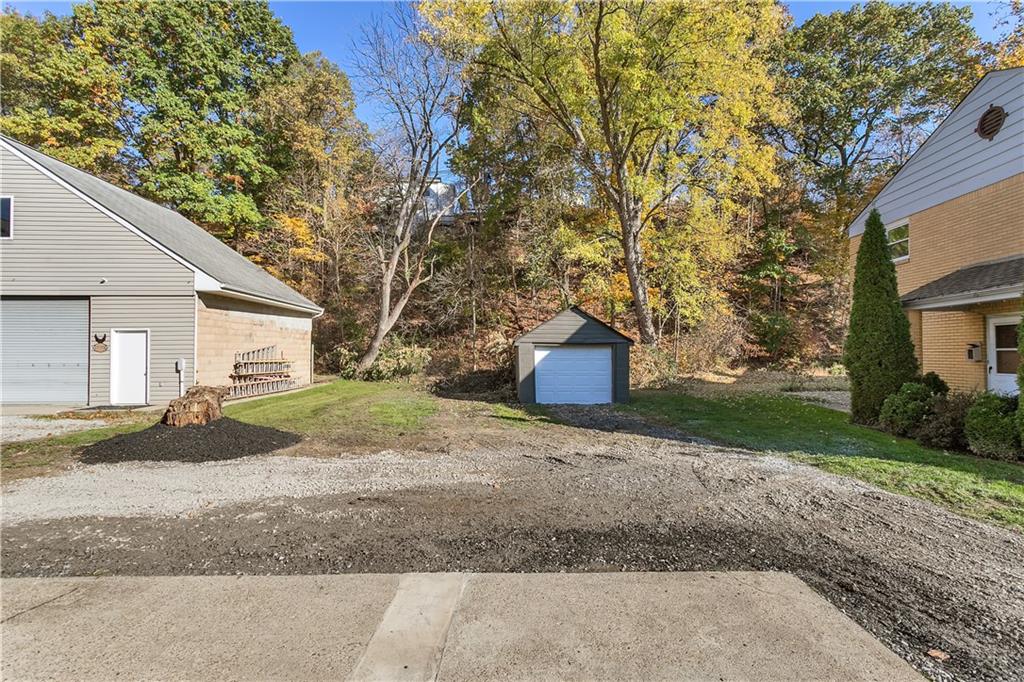 923 McLaughlin Run Road Bridgeville, PA 15017 - Photo 4 of 24 Gallery Image 4
