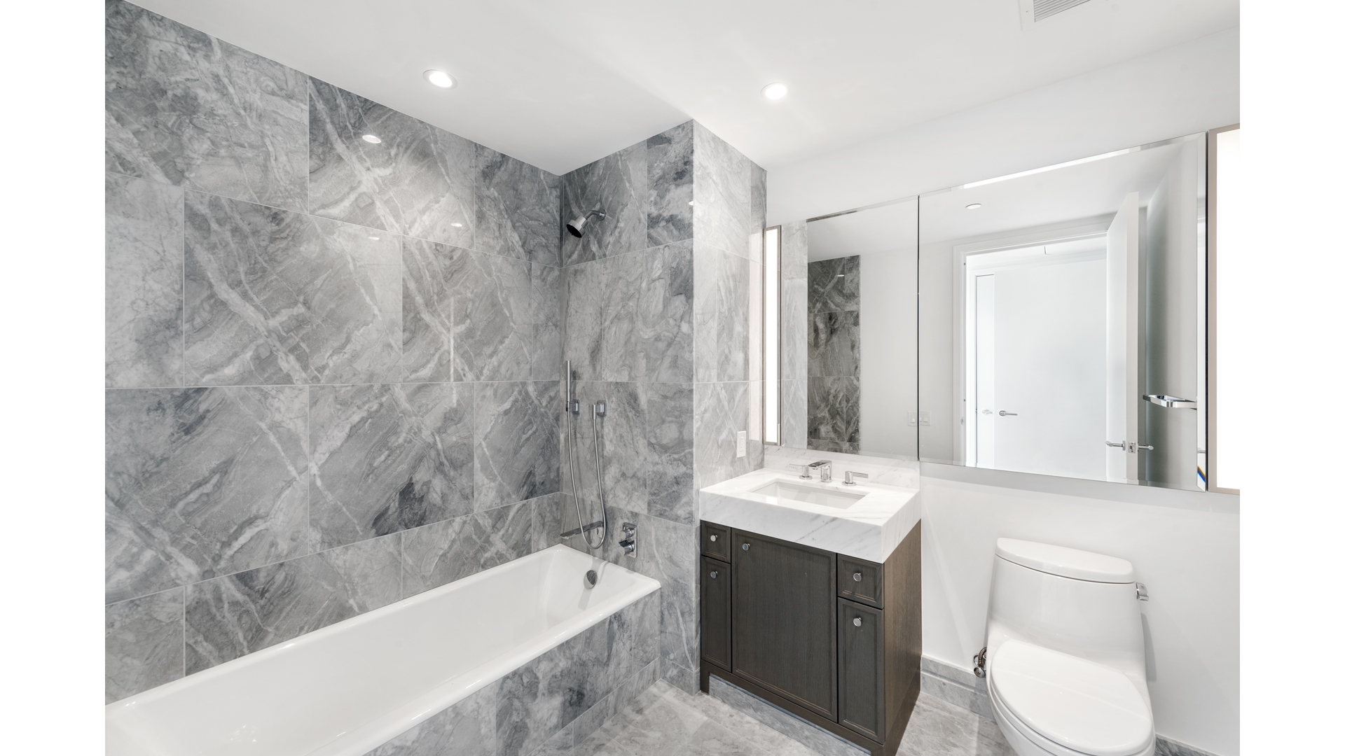 10 Riverside Boulevard, Unit 33F Manhattan, NY 10069 - Photo 13 of 15