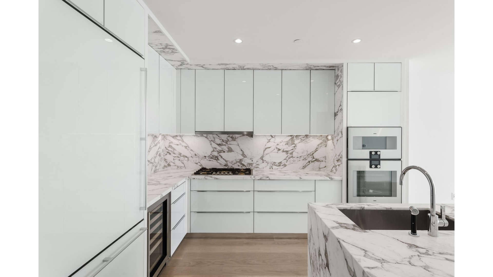 10 Riverside Boulevard, Unit 33F Manhattan, NY 10069 - Photo 2 of 15