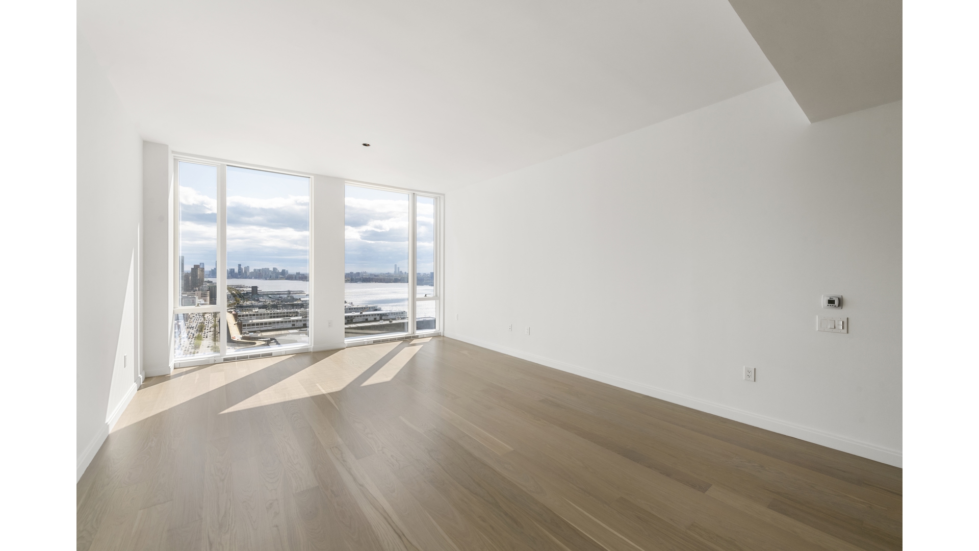 10 Riverside Boulevard, Unit 33F Manhattan, NY 10069 - Photo 4 of 15
