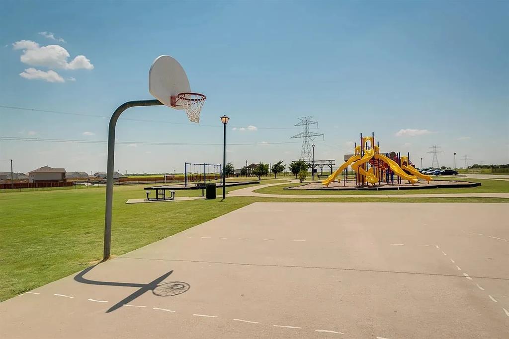 125 Sammy Venus, TX 76084 - Photo 38 of 39 Community Basketball Court
