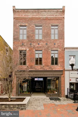 $2,200 | 160 North Loudoun Street, Unit 301, Winchester, VA 22601