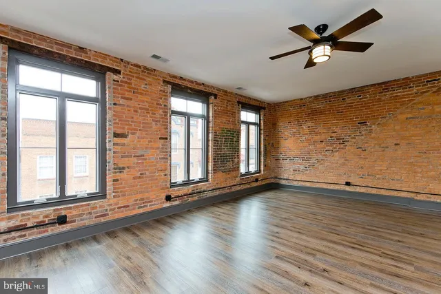 $2,200 | 160 North Loudoun Street, Unit 301, Winchester, VA 22601