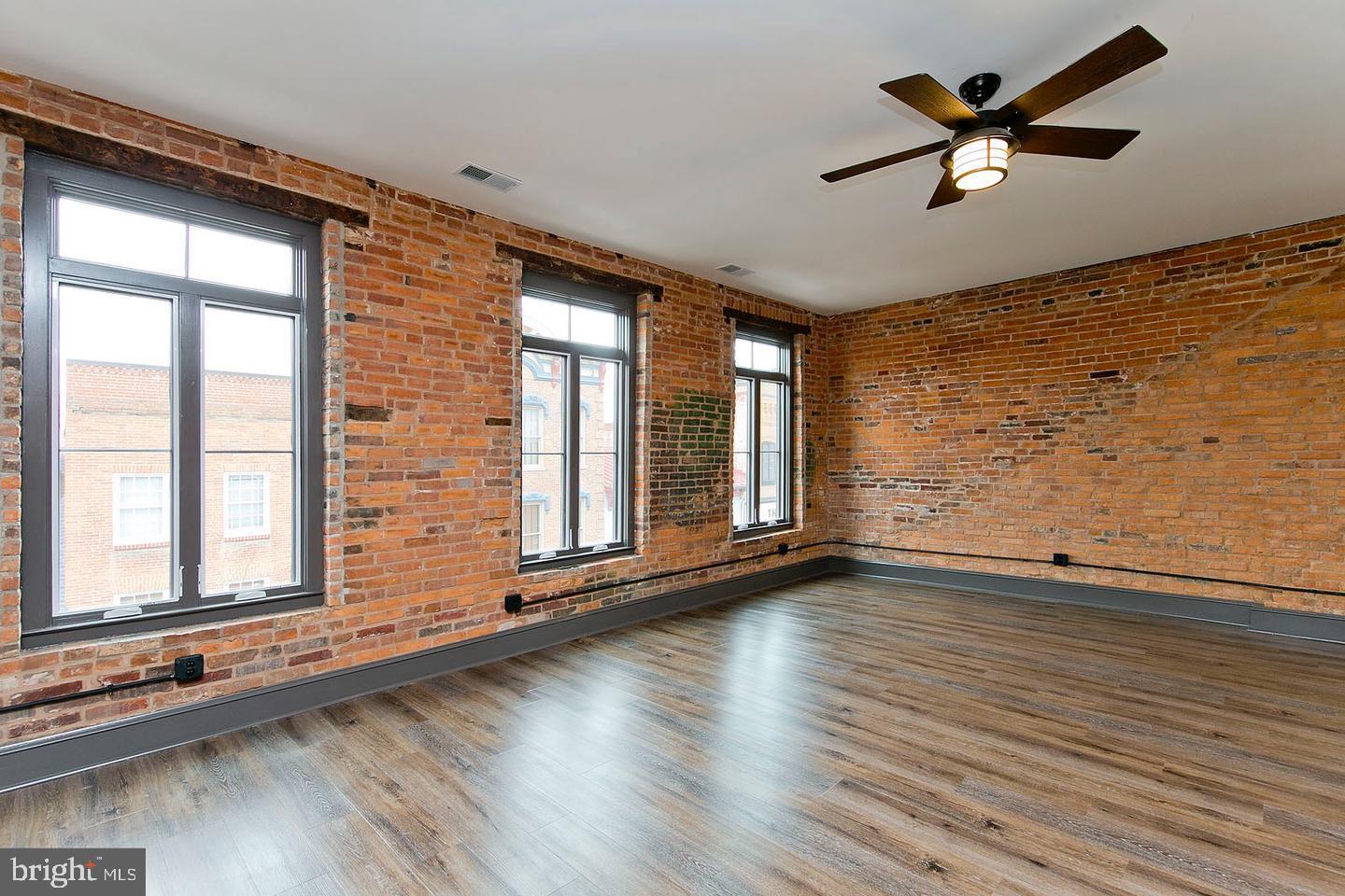 160 North Loudoun Street, Unit 301 Winchester, VA 22601 - Photo 11 of 23