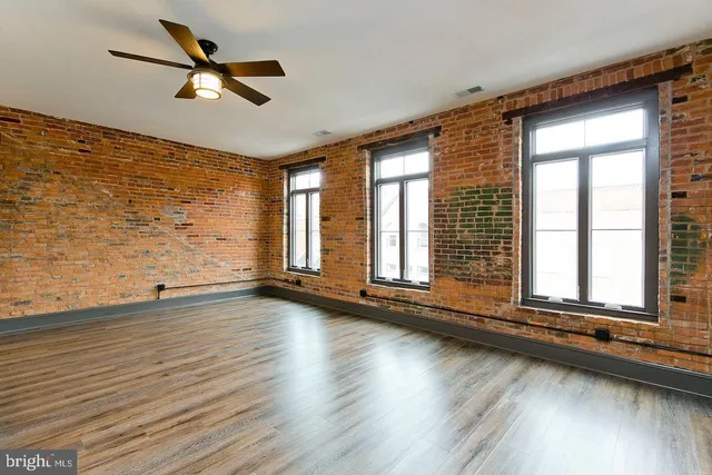 $2,200 | 160 North Loudoun Street, Unit 301, Winchester, VA 22601