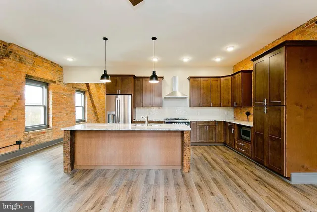 $2,200 | 160 North Loudoun Street, Unit 301, Winchester, VA 22601