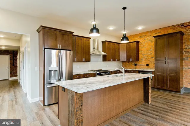 $2,200 | 160 North Loudoun Street, Unit 301, Winchester, VA 22601