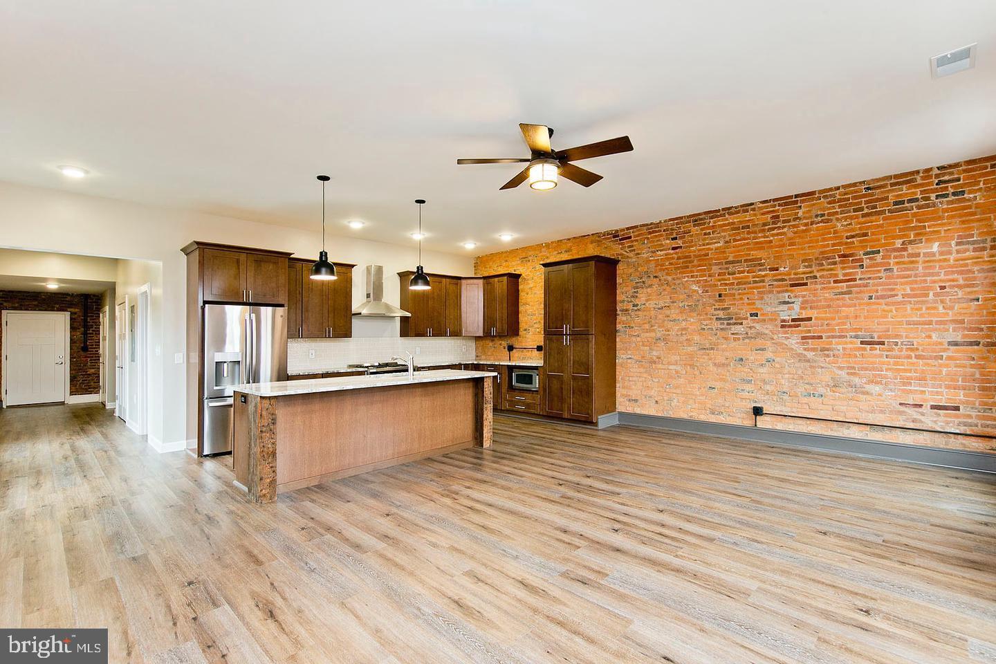 160 North Loudoun Street, Unit 301 Winchester, VA 22601 - Photo 9 of 23