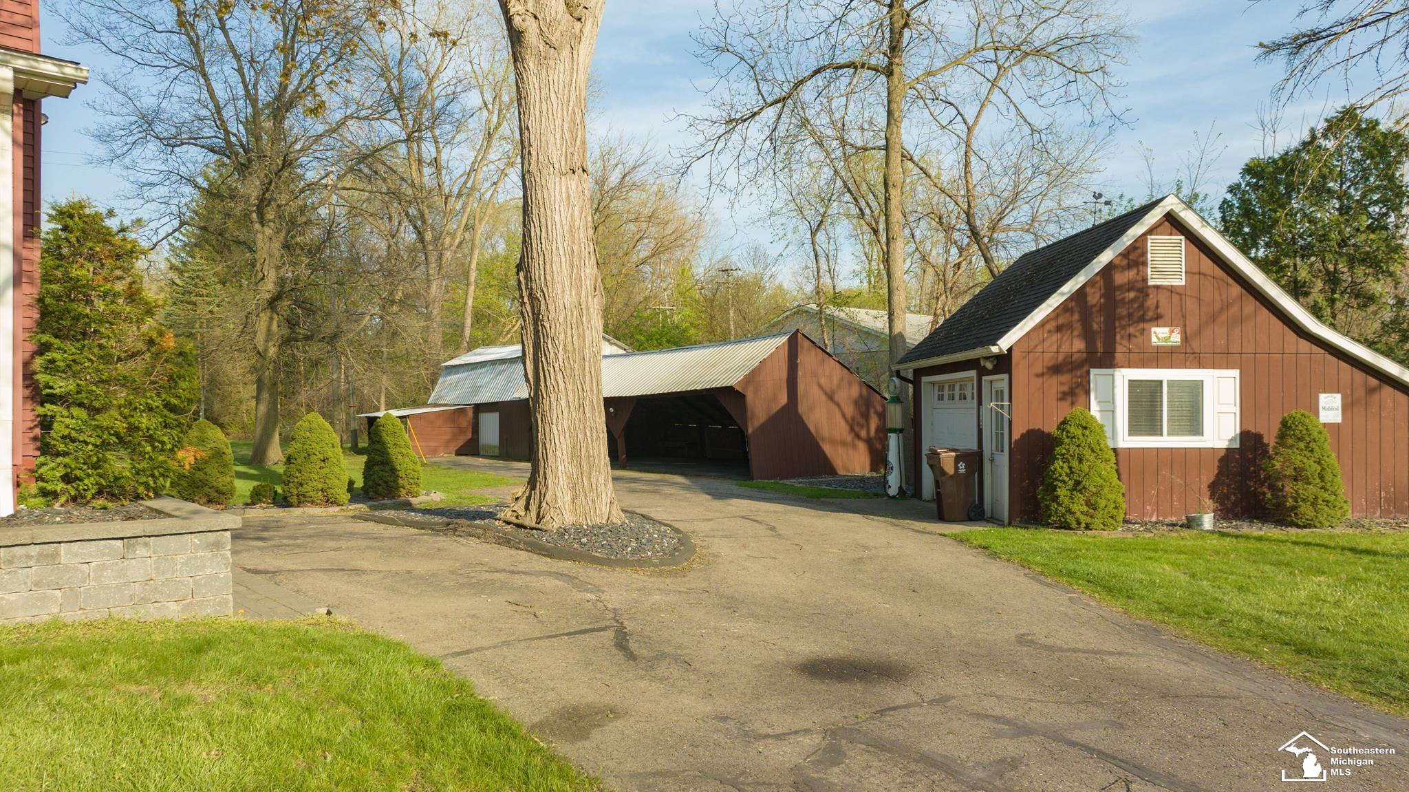 24433 Sumpter Road Belleville, MI 48111 - Photo 80 of 82 50105681-79.JPG