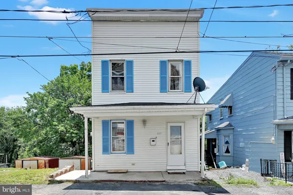 $119,900 | 227 Wallace Street, Pottsville, PA 17901