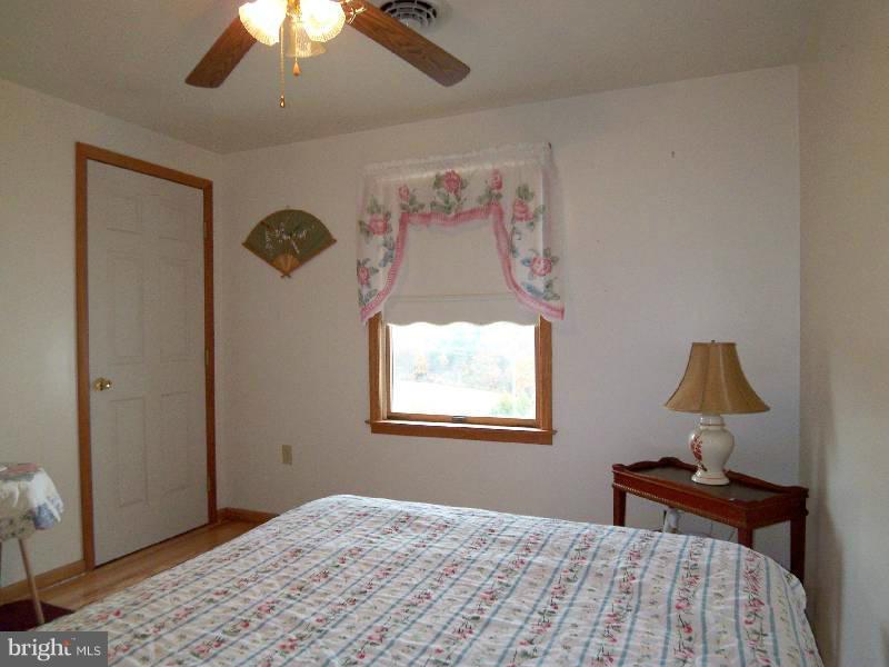 4149 Highland Ridge Road Berkeley Springs, WV 25411 - Photo 15 of 26 Bedroom