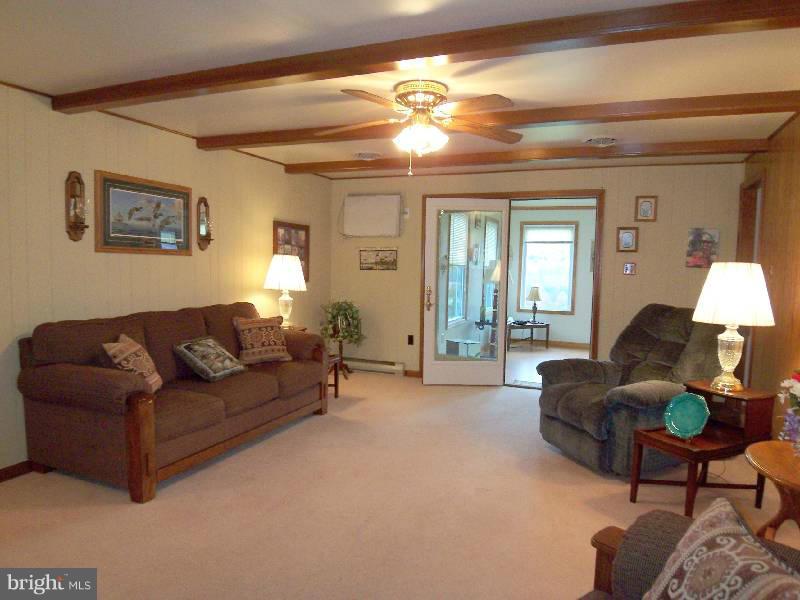 4149 Highland Ridge Road Berkeley Springs, WV 25411 - Photo 22 of 26 Family Room