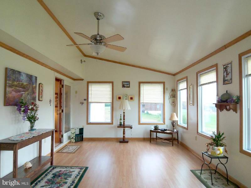 4149 Highland Ridge Road Berkeley Springs, WV 25411 - Photo 25 of 26 Interior (General)