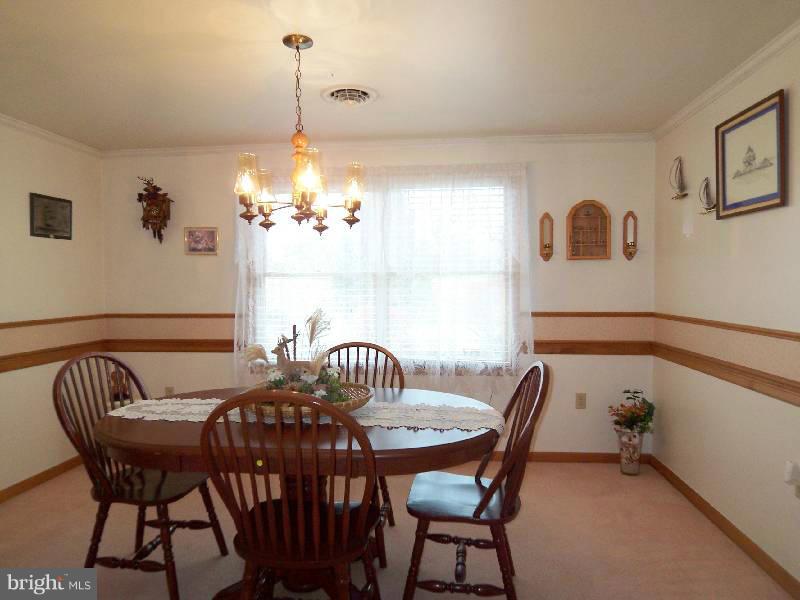 4149 Highland Ridge Road Berkeley Springs, WV 25411 - Photo 10 of 26 Dining Room
