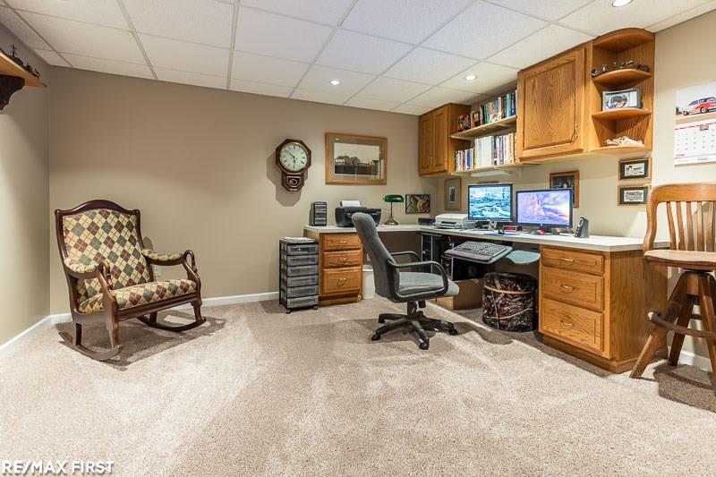 2096 Winchester Road Rochester Hills, MI 48307 - Photo 38 of 49