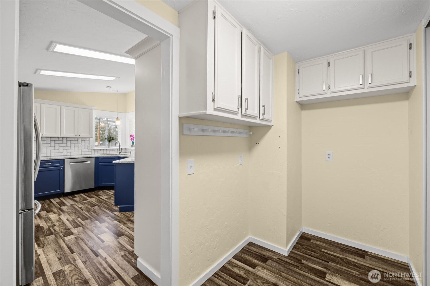12601 Northeast 197th Street Bothell, WA 98011 - Photo 12 of 38