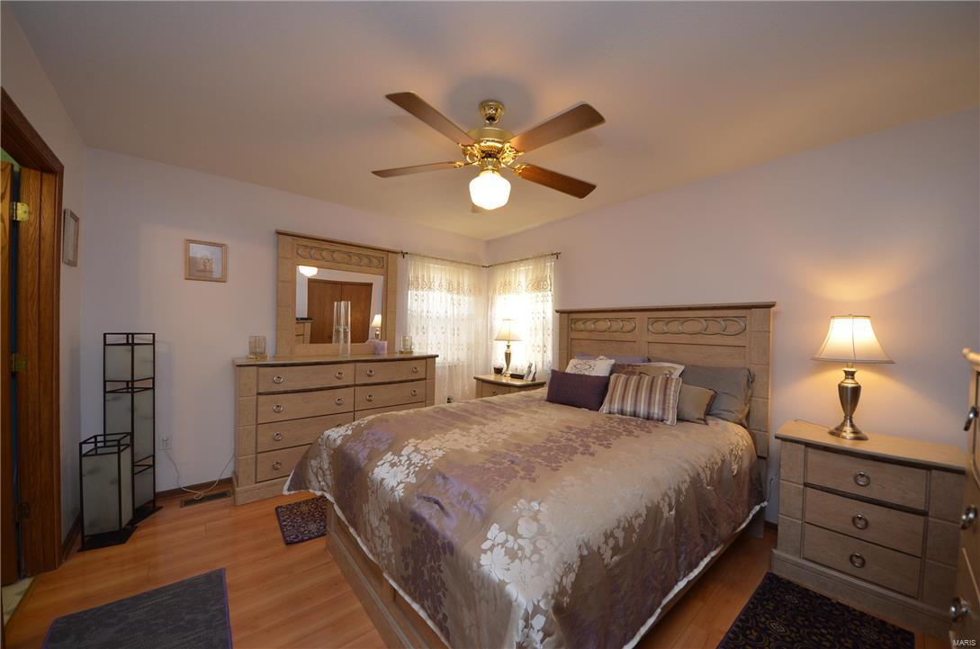 862 Misty Valley Road O'Fallon, IL 62269 - Photo 12 of 30 Gallery Image 12