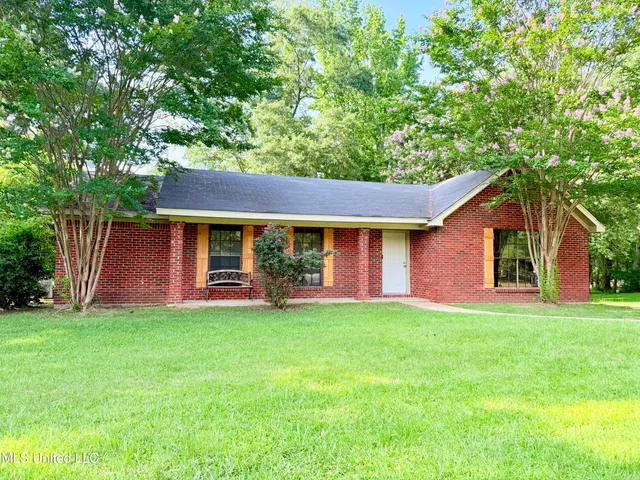 $235,000 | 270 Pebblecreek Road, Grenada, MS 38901