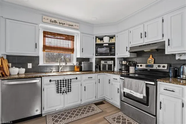 $415,000 | 2107 Hunters Ridge Drive, Pleasant Garden, NC 27313