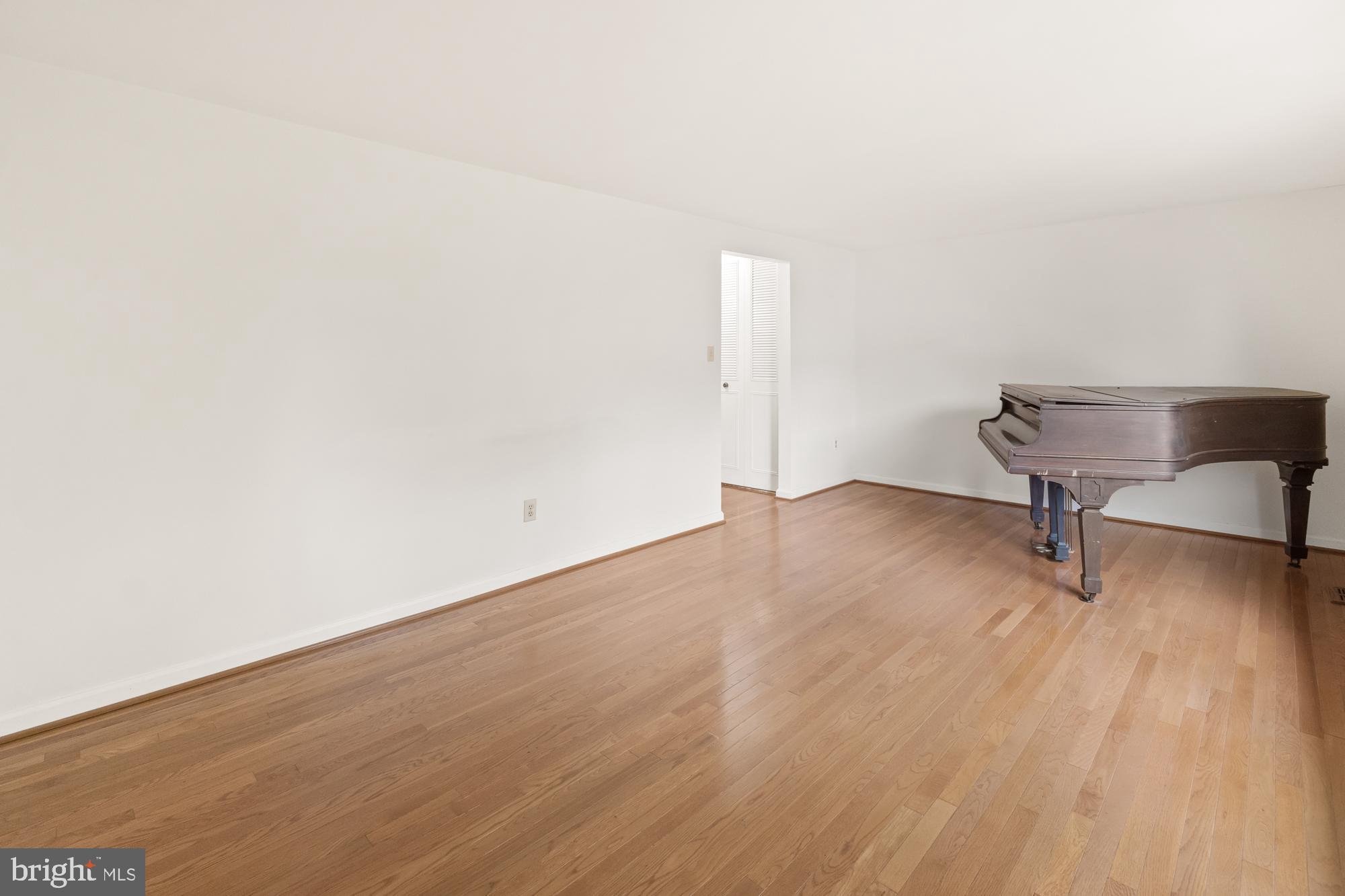 17565 Kohlhoss Road Poolesville, MD 20837 - Photo 15 of 39