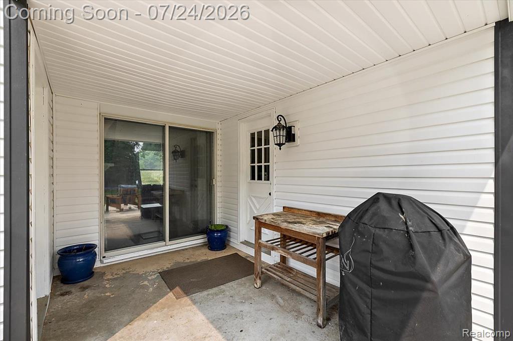 3365 Maybee Road Lake Orion, MI 48359 - Photo 9 of 61
