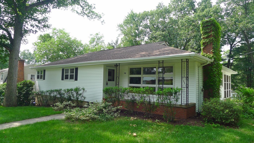 271 Newton Road Springfield, MA 01118 - Photo 1 of 30