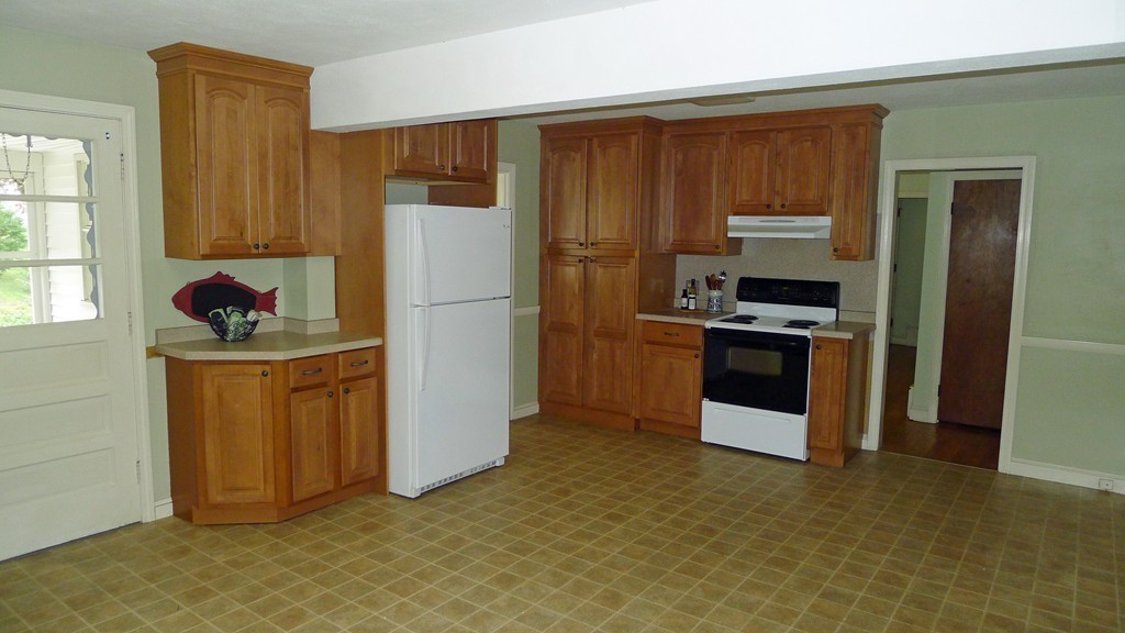 271 Newton Road Springfield, MA 01118 - Photo 13 of 30