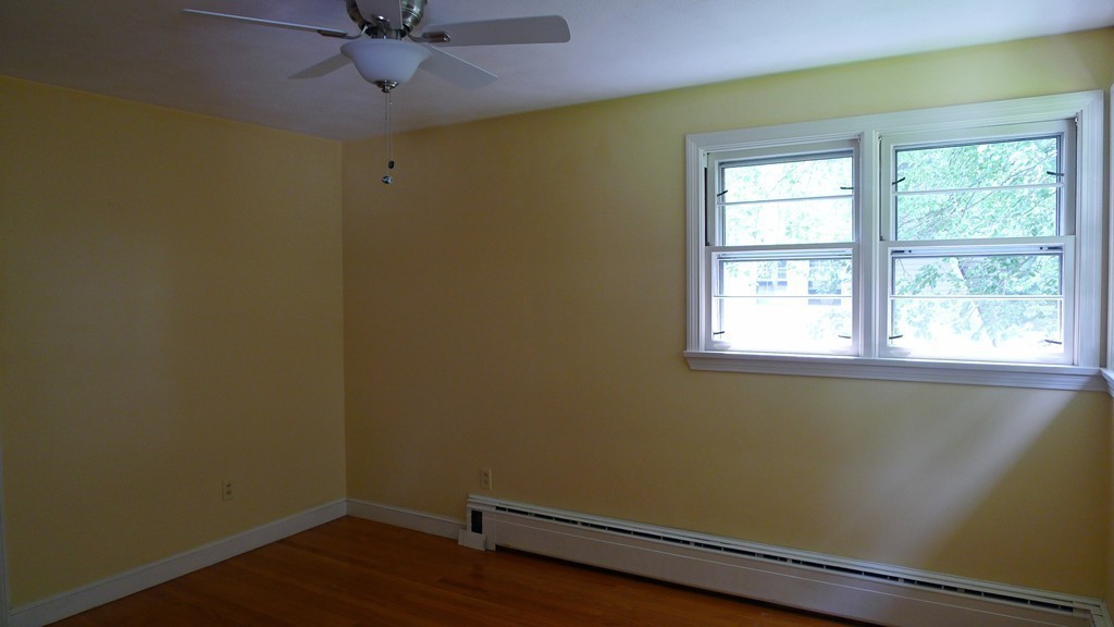 271 Newton Road Springfield, MA 01118 - Photo 15 of 30