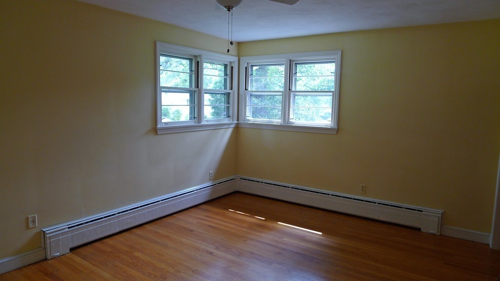 271 Newton Road Springfield, MA 01118 - Photo 16 of 30