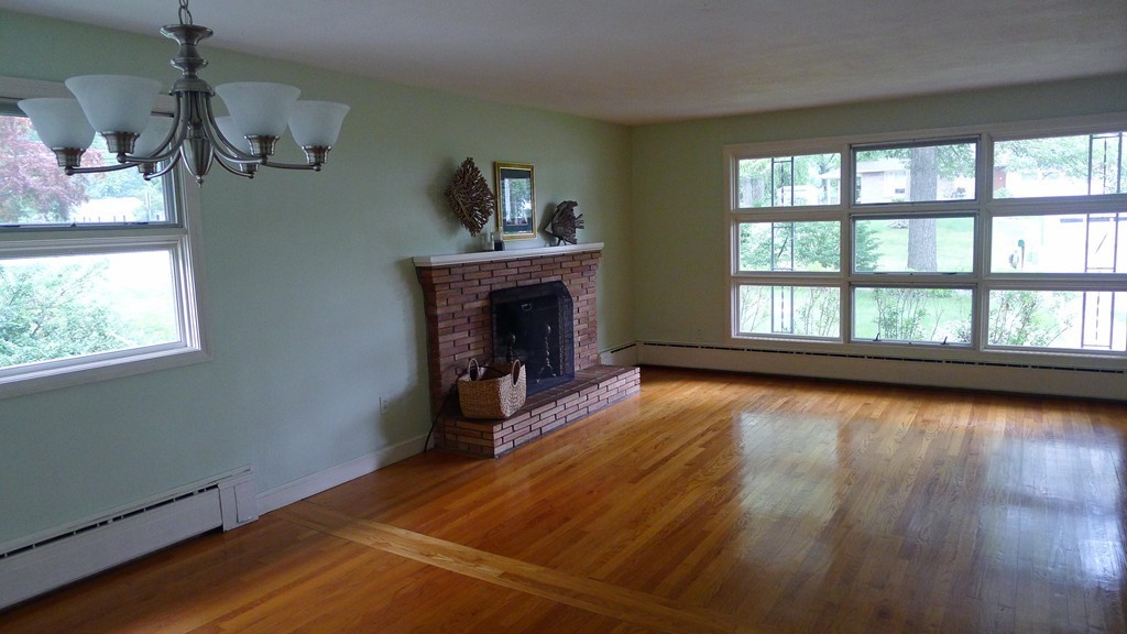 271 Newton Road Springfield, MA 01118 - Photo 6 of 30