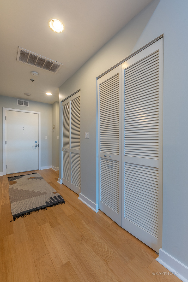 901 West Madison Street, Unit 512 Chicago, IL 60607 - Photo 29 of 36 a view of livingroom with hardwood floor