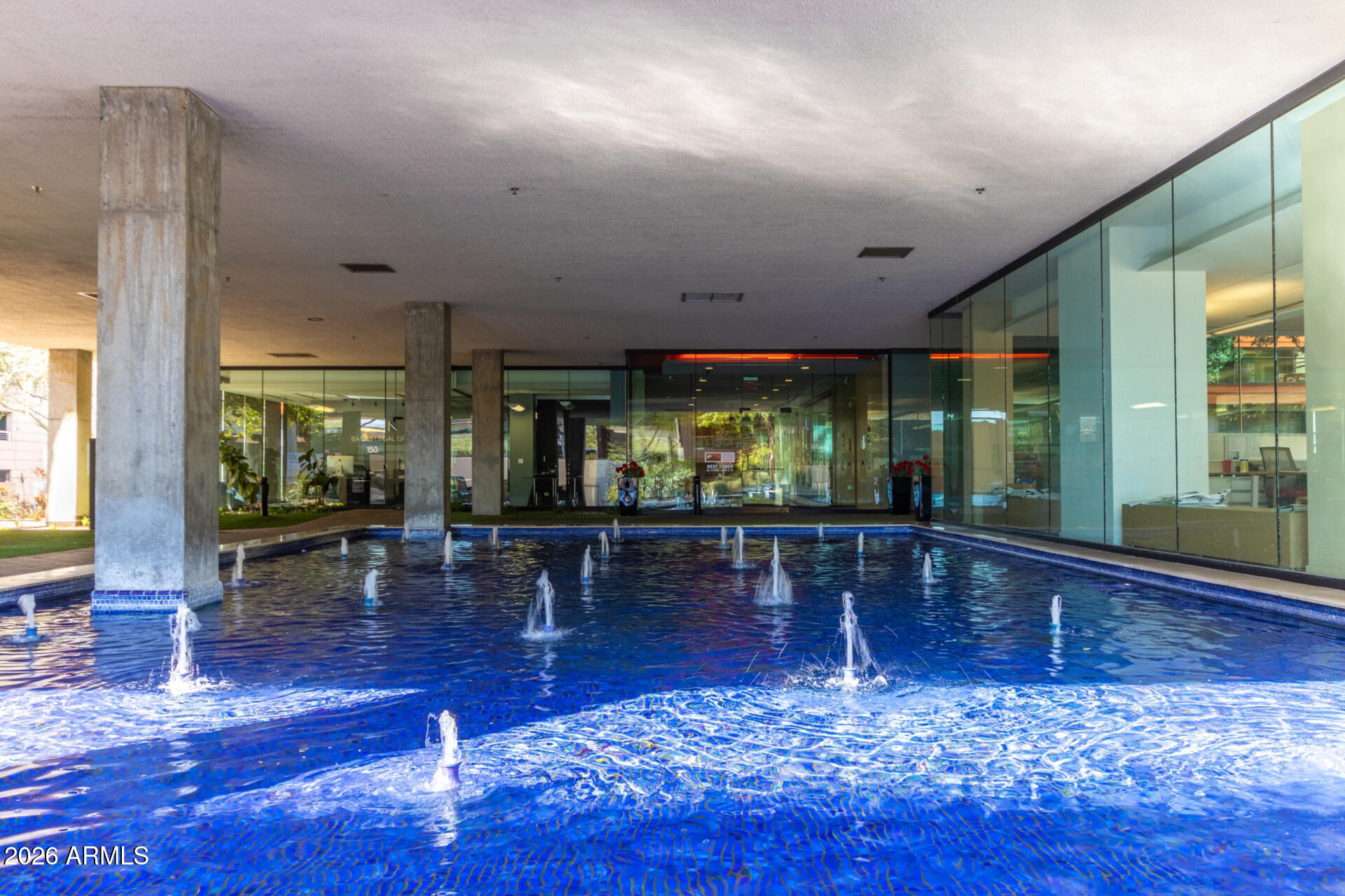 4808 North 24th Street, Unit 821 Phoenix, AZ 85016 - Photo 2 of 34 55 24th